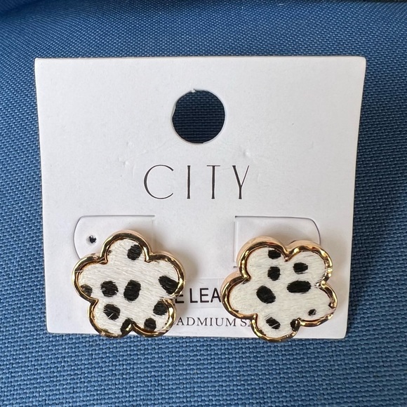 Animal Print Earrings - Picture 4 of 4